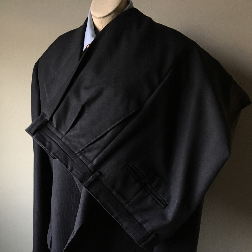 Issimo Italian Suit - Picture 5 of 8